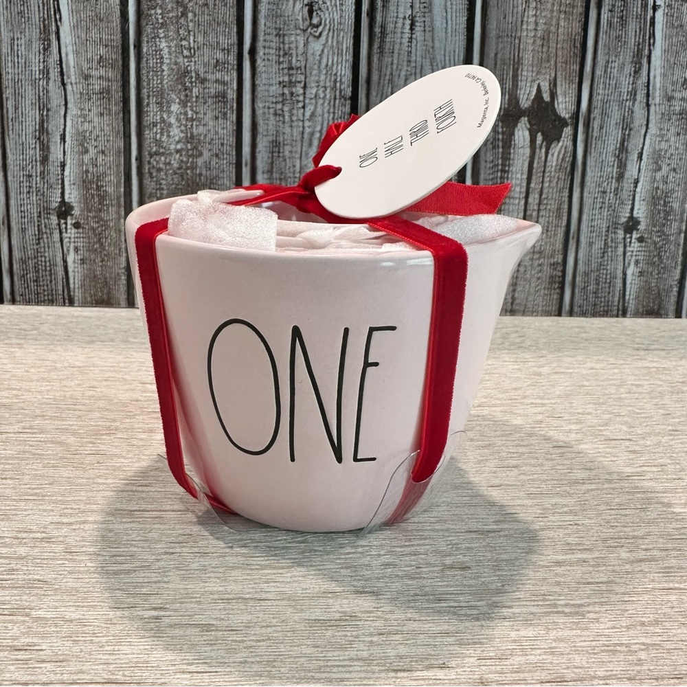 Rae Dunn PINK valentines measuring cups